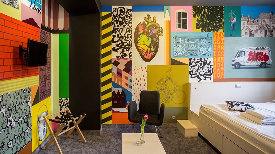 Urban-Flashbacks_Invisible-Hotel-v-Kosiciach_invisiblehotel.sk