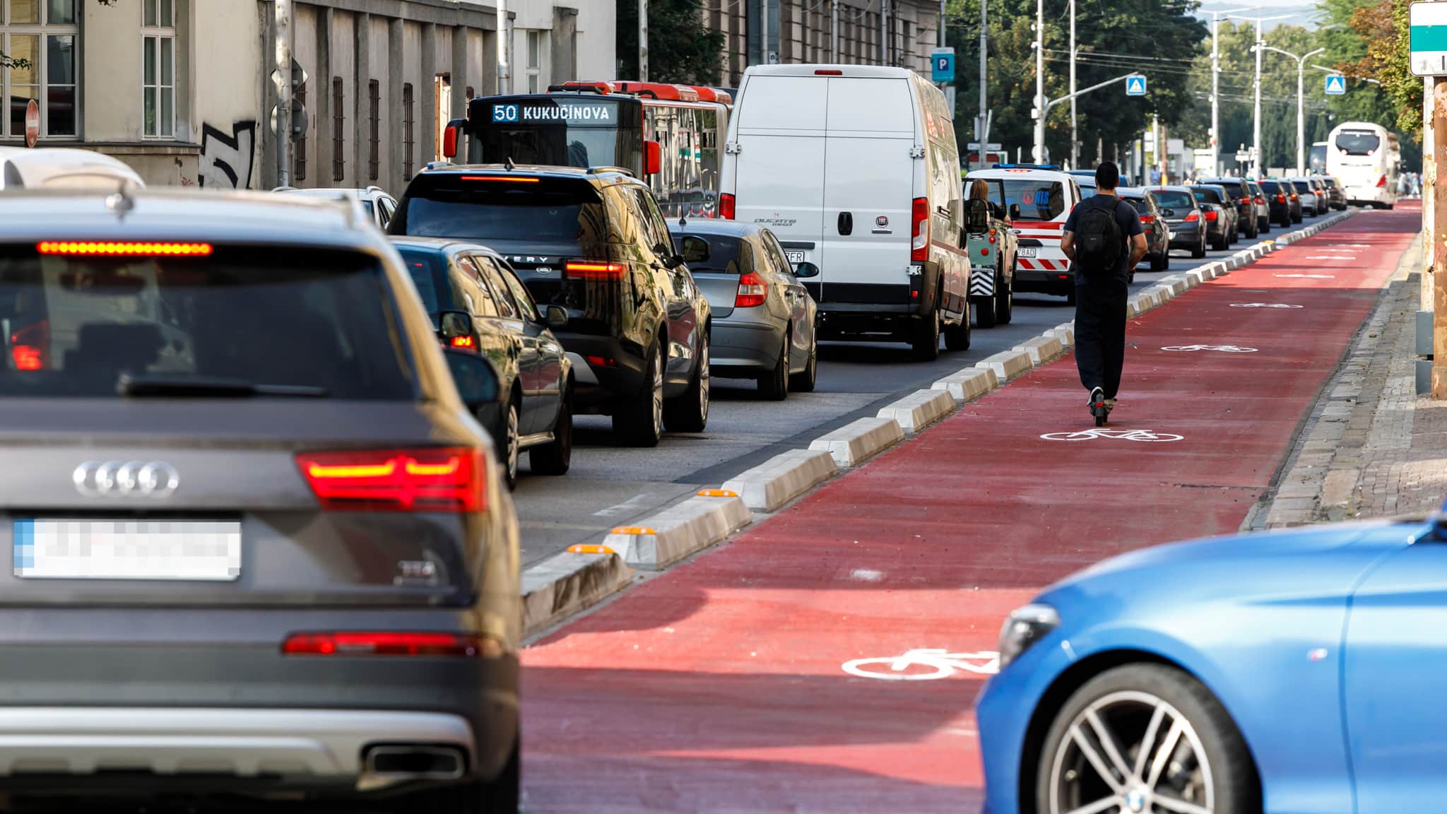Dopravná situácia na Vajanského nábreží