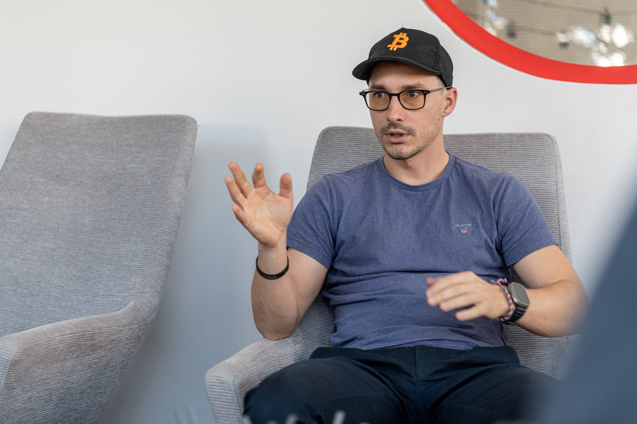 AmityAge - Slováci ťažia Bitcoin v Paraguaji.