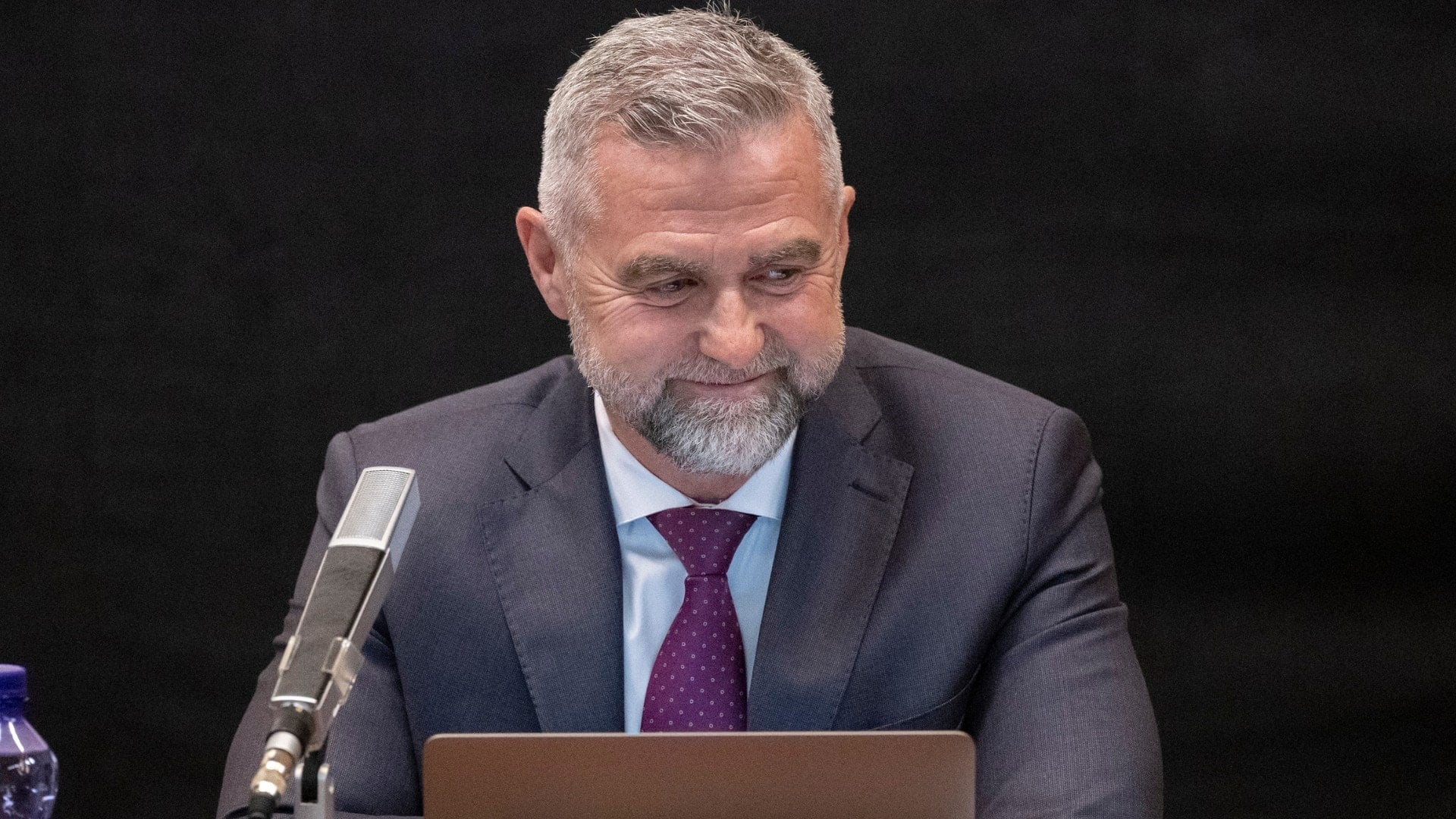 Krúpa sa obul do Gašparovho syna