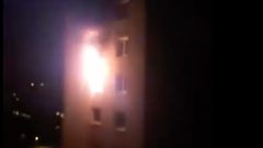 V Detve horí byt na 8. poschodí