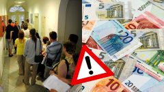 rad ľudí kolóna peniaze euro