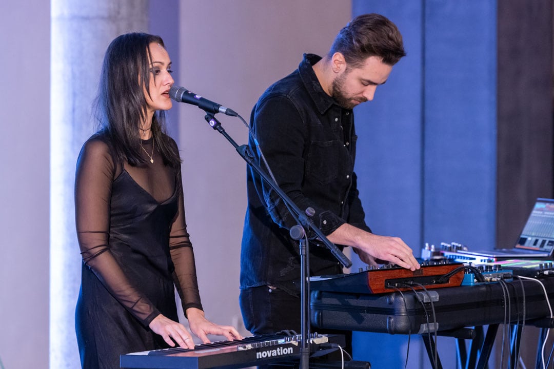 V rámci hudobného programu vystúpila slovenská formácia Buy Her Sugar