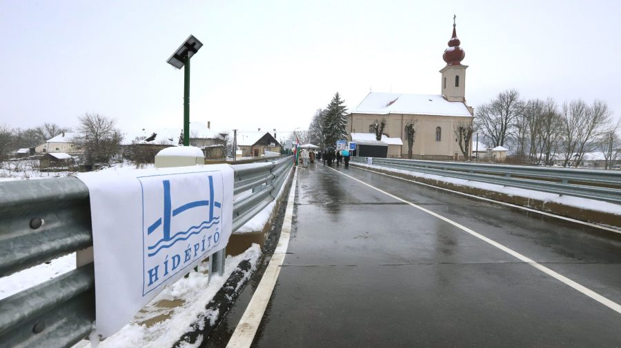 Nový most medzi slovenskou obcou Vrbovka a maďarskou obcou Őrhalom.