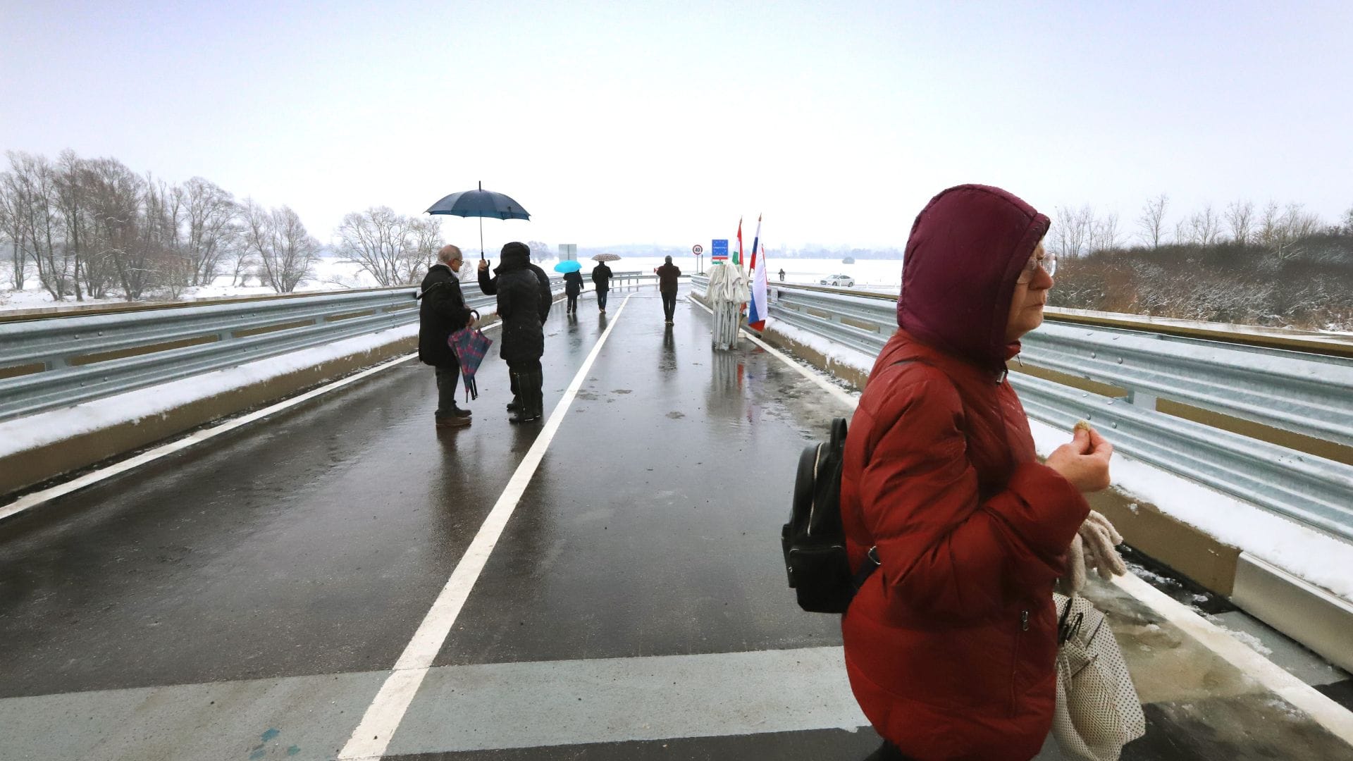 Nový most medzi slovenskou obcou Vrbovka a maďarskou obcou Őrhalom.