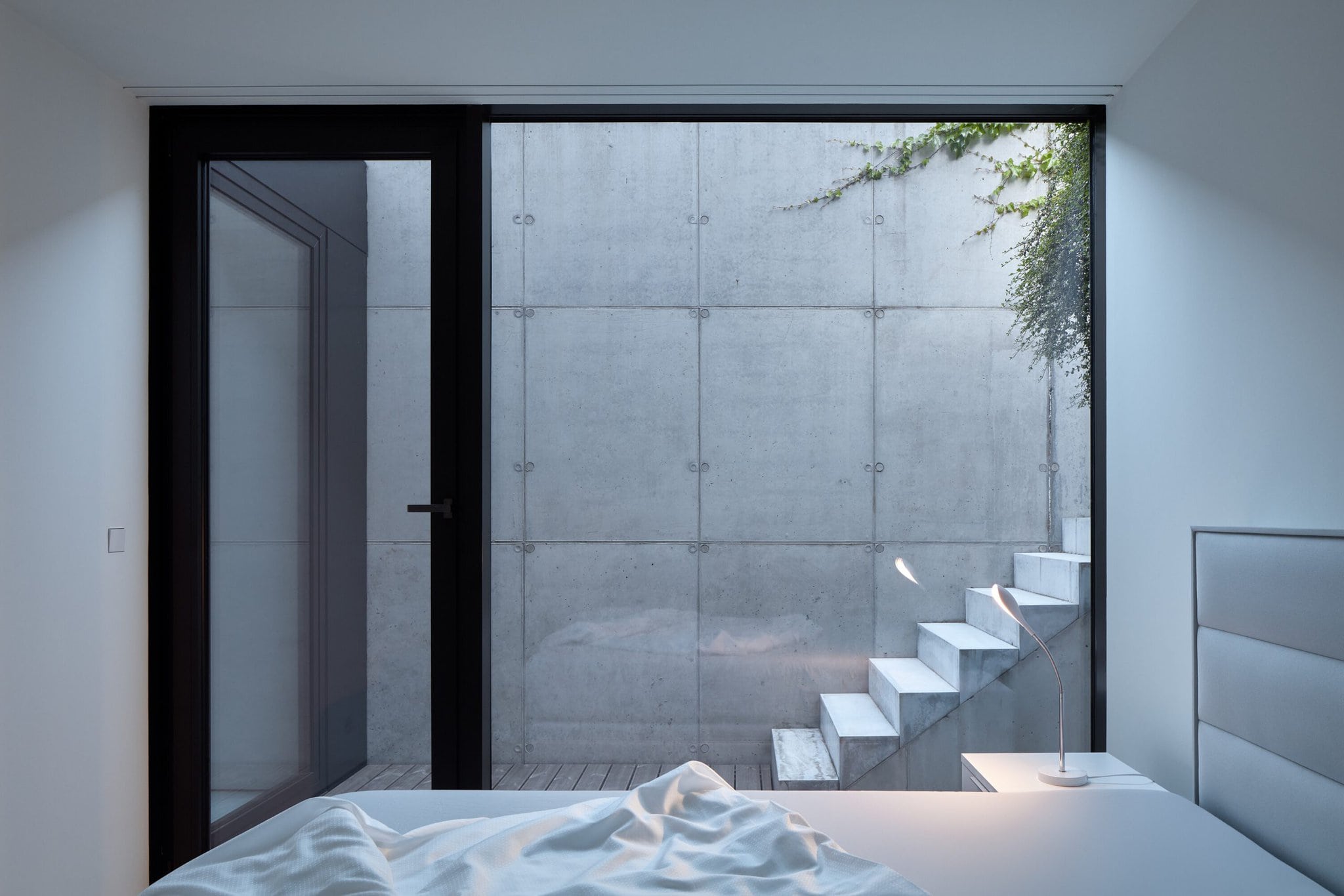 family-house-in-the-river-valley-kuba-pilar-boysplaynice-09