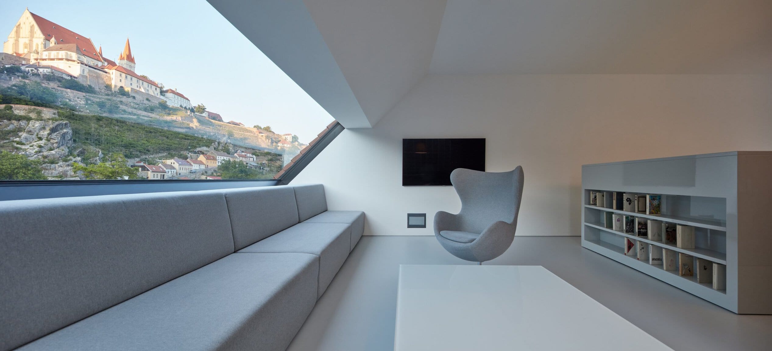 family-house-in-the-river-valley-kuba-pilar-boysplaynice-19