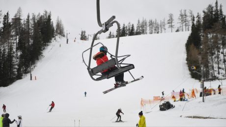 Najväčšie slovenské lyžiarske stredisko oznámilo, kedy spustí prevádzku