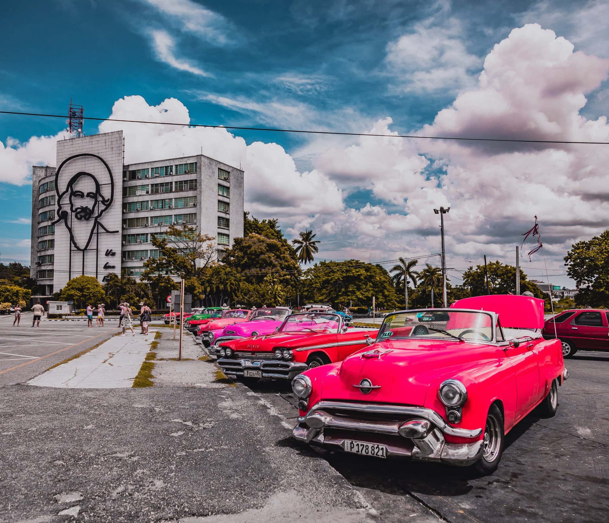 autá na Kube