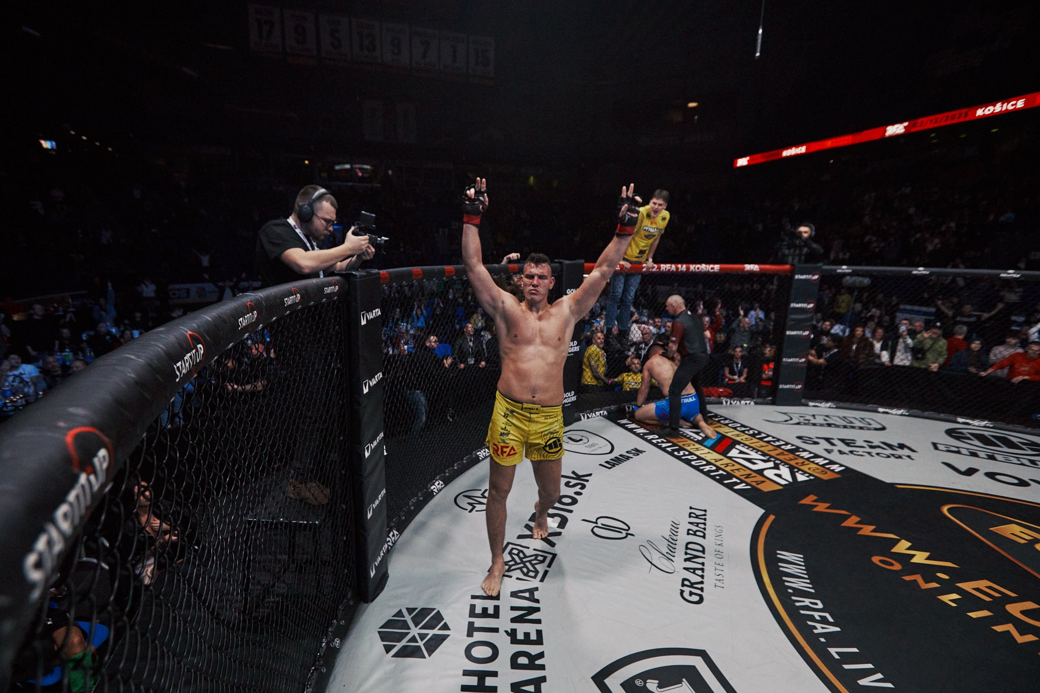 shot_by_ZETAK_0034_ZET0427-23-12-03