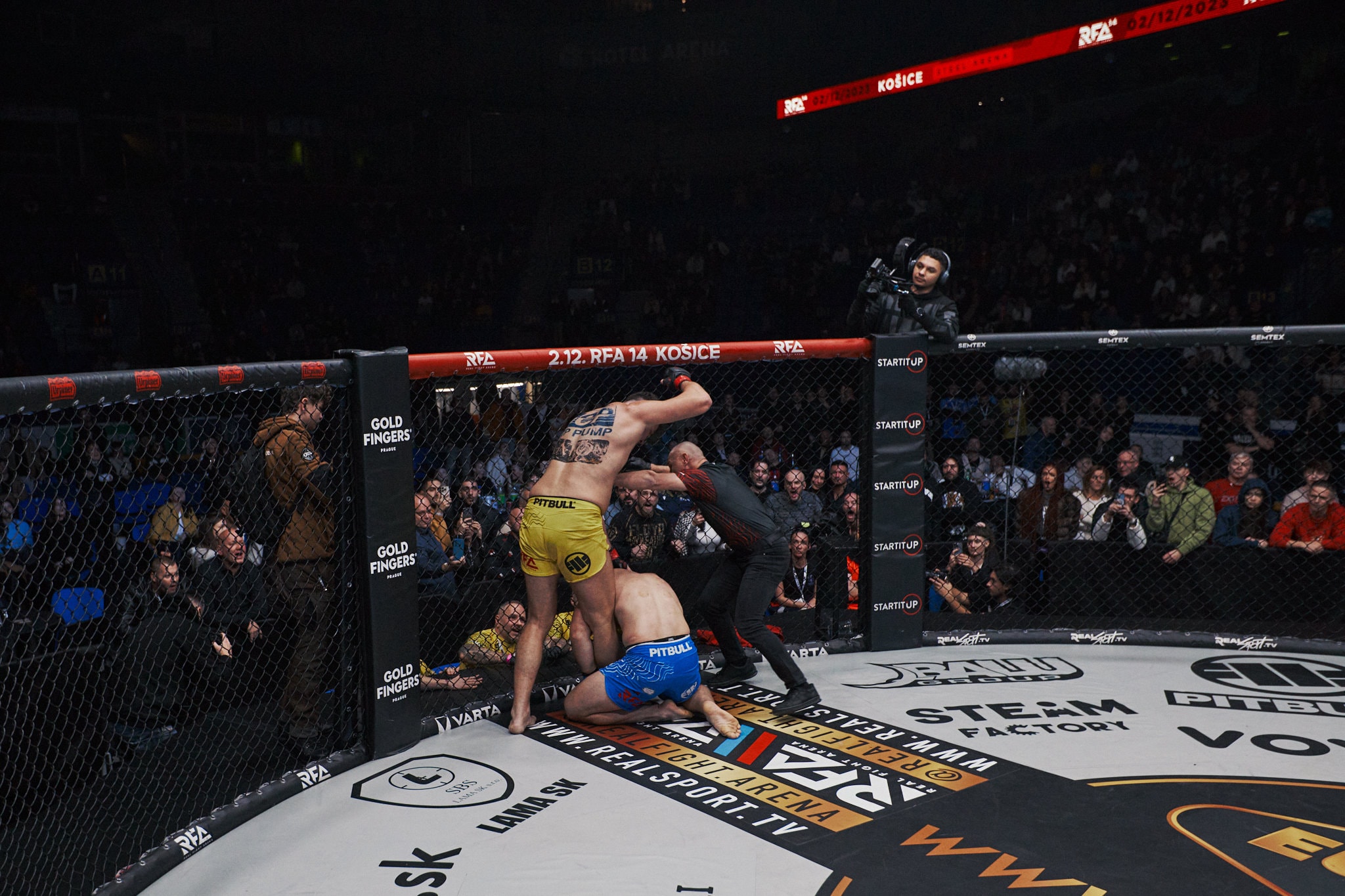 shot_by_ZETAK_0036_ZET0410-23-12-03