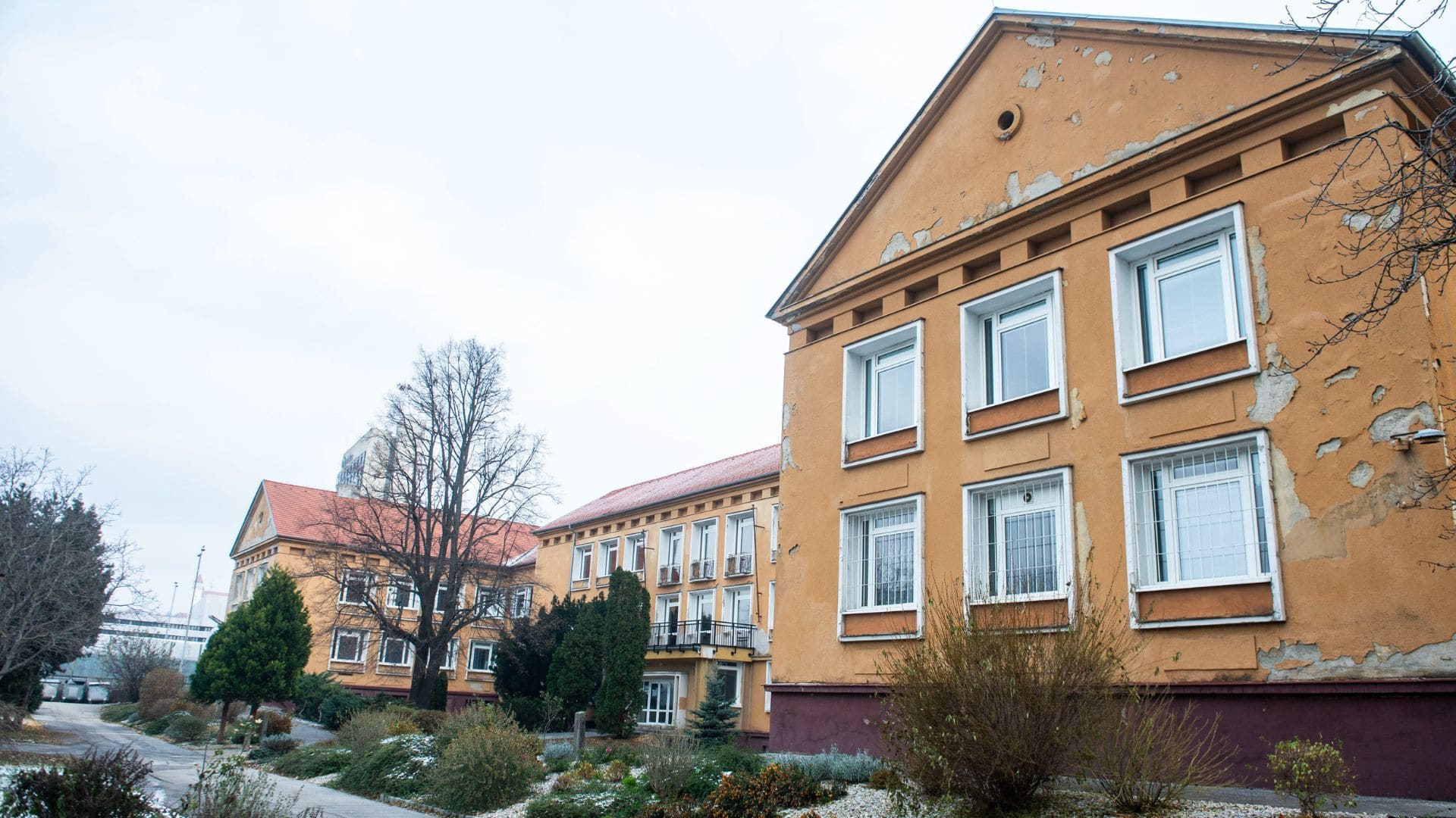 bratislava gymnázium albert einstein