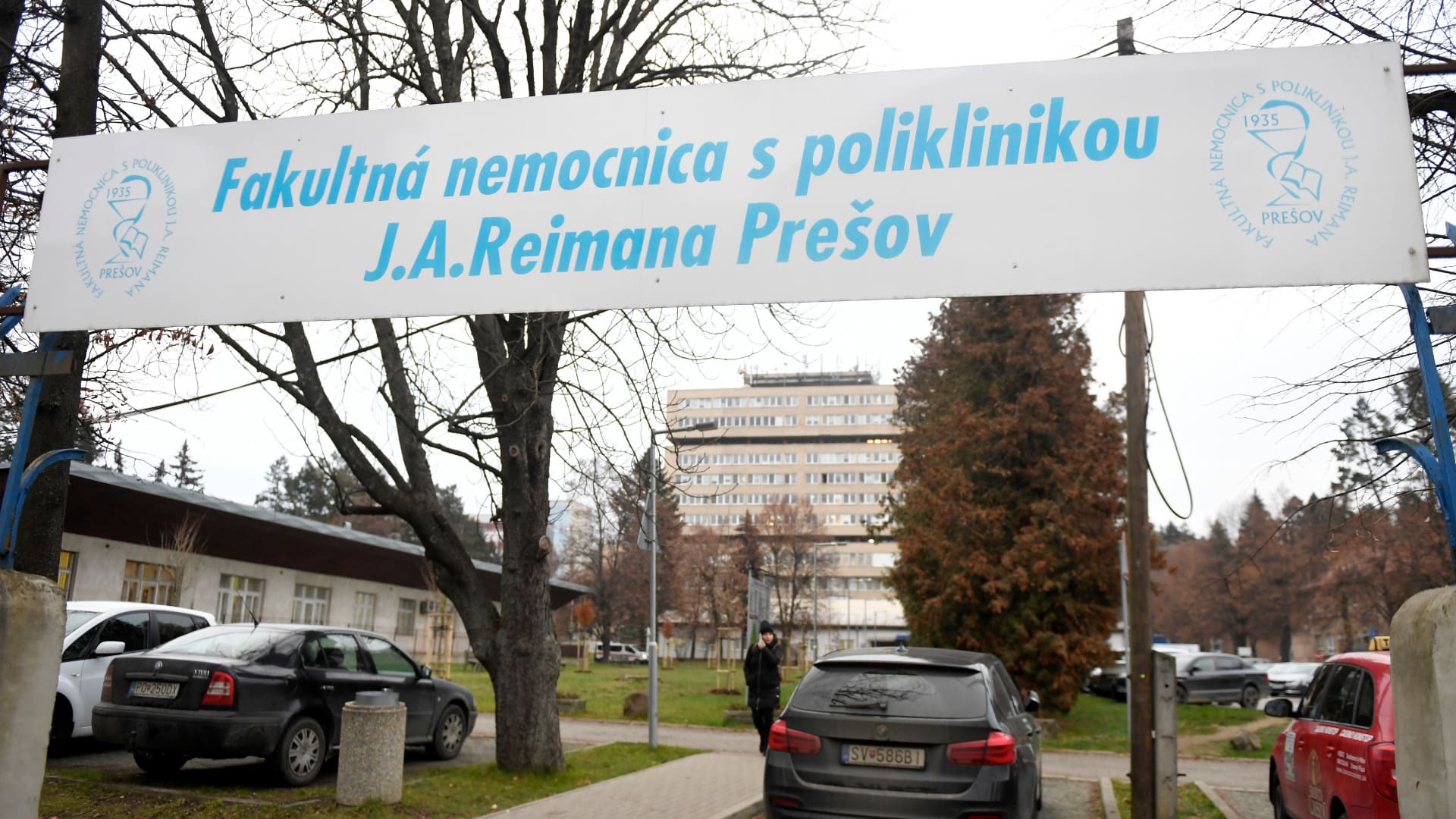 Vchod do fakultnej nemocnice Prešov