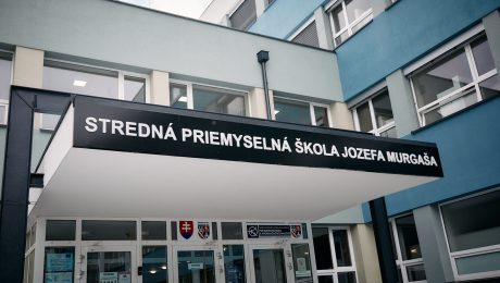 Budova školy na strednom Slovensku