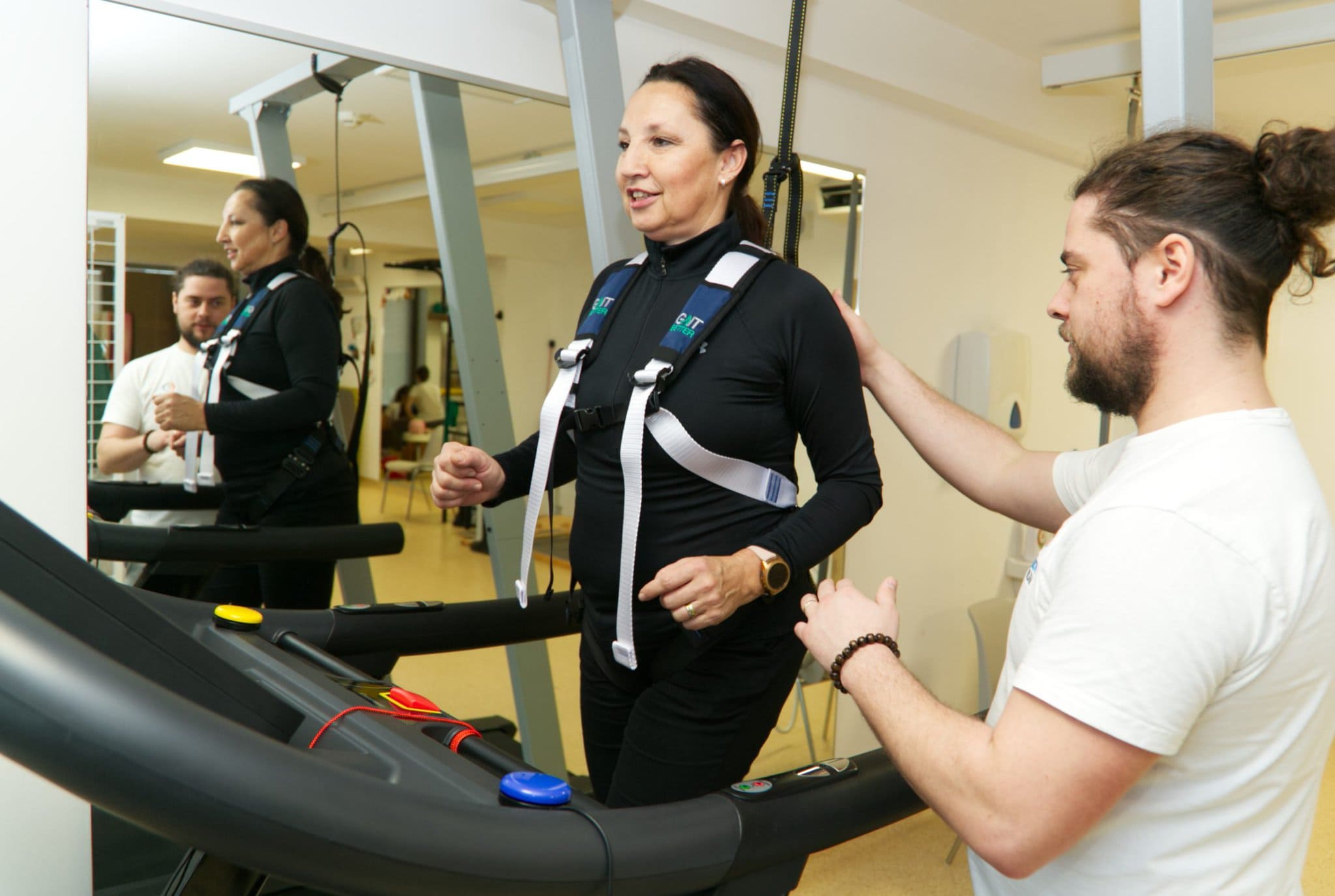 Nielen pre deti, ale aj dospelých je využívanie virtuálnej reality pri cvičení motivačné a zábavné