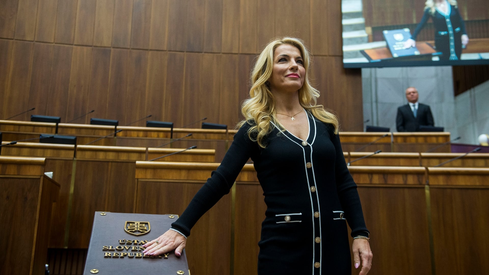 Martina Šimkovičová skladá poslanecký sľub