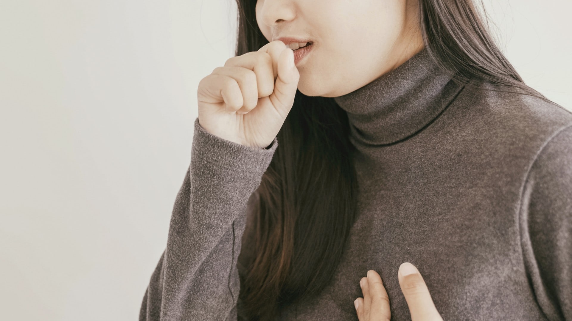 Na snímke je žena so zápalom pľúc