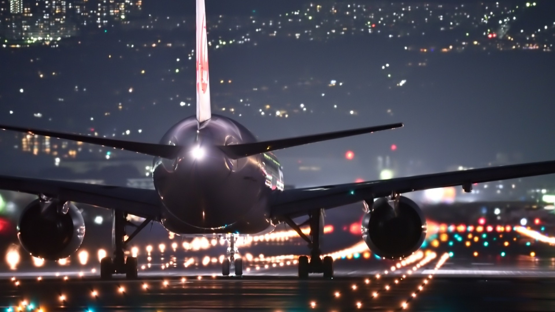 na snímke je lietadlo, ktoré pristáva