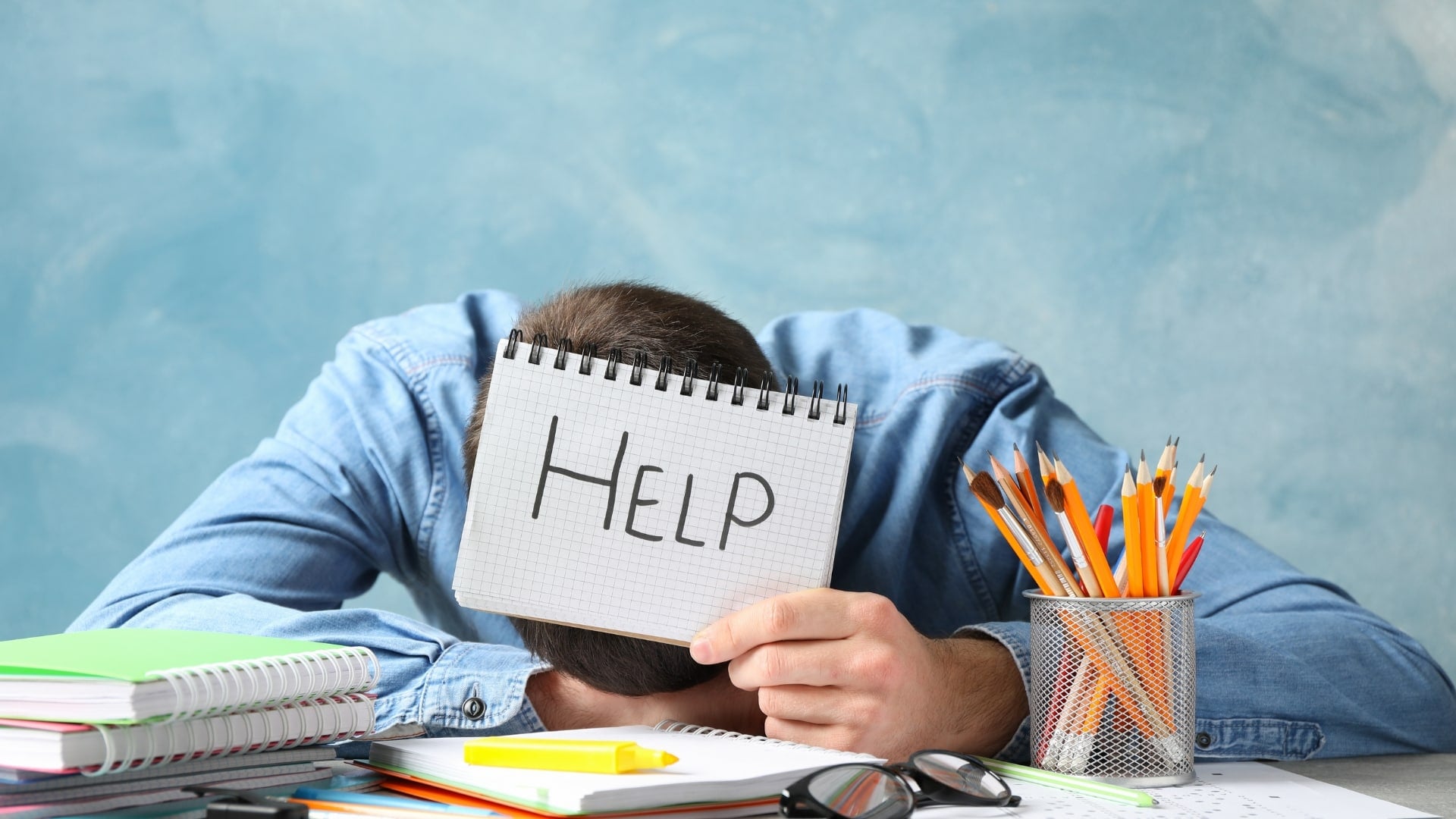 frustrovaný študent frustrovaný študent