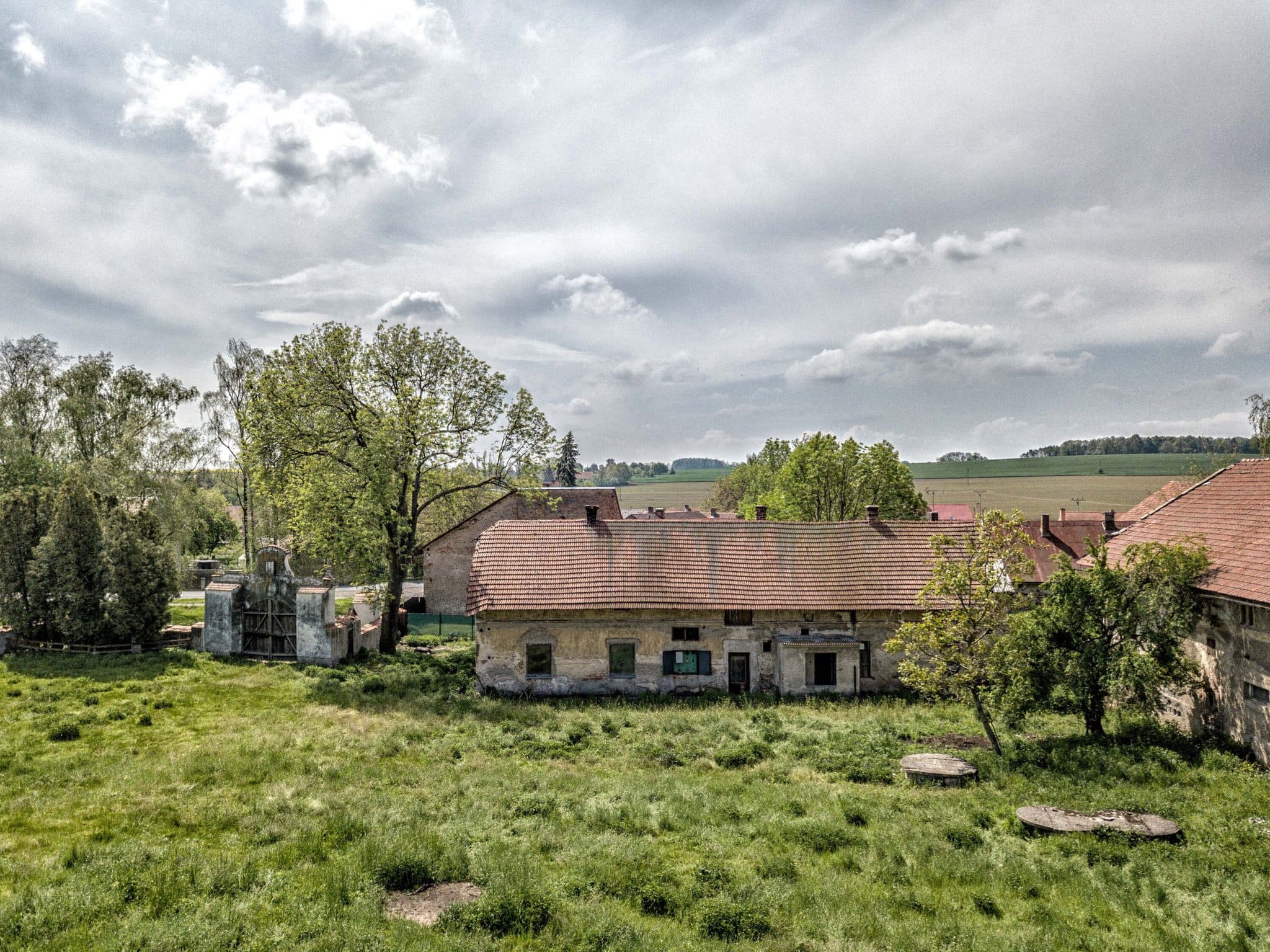 ixa-three-resistance-movements-monument-benedikt-markel-22