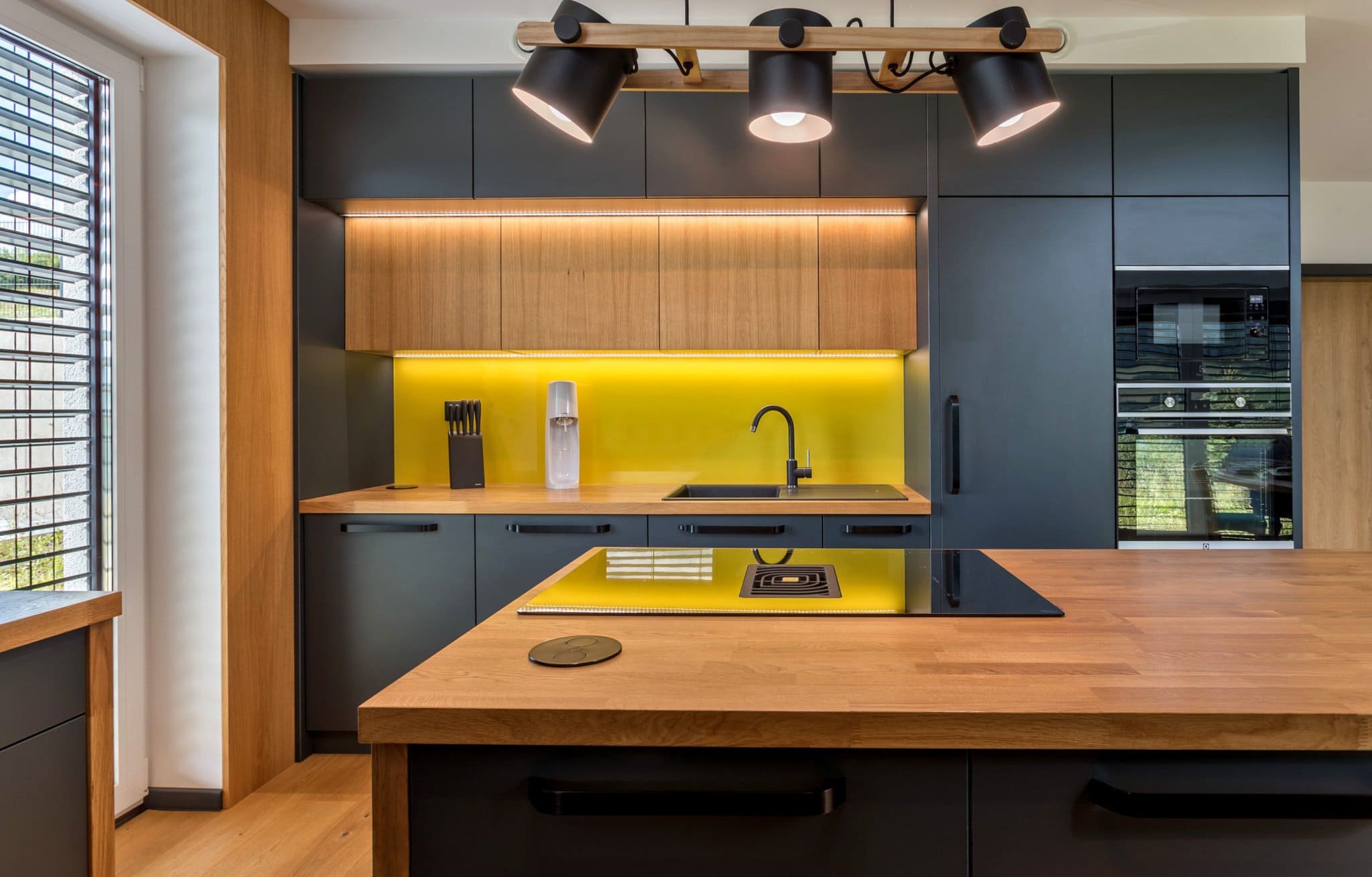 Kuchynska-linka-Nabytok-na-mieru-VEJO-Chlebo-Jencova (5)m