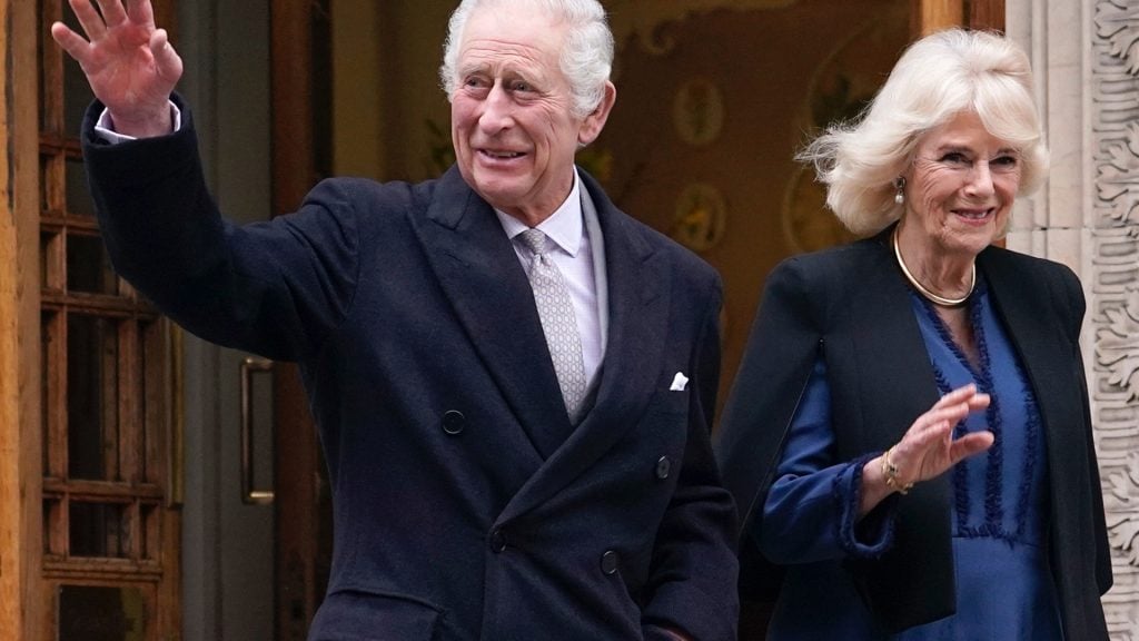 Britský kráľ Karol III. a britská kráľovná Kamila