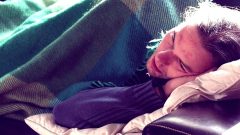 chorý muž, nedostatok vitamínu B12