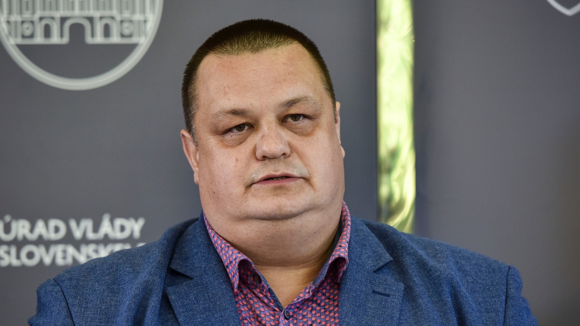 Na snímke je Ján Mikas, hlavný hygienik SR