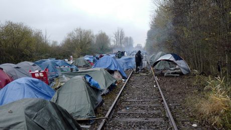 7-ročný rekord žiadostí o azyl v EÚ je pokorený. Nemci rázne reagujú, hrozia znížením dávky