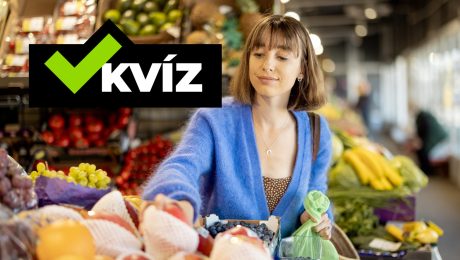 Na snímke žena na nákupe