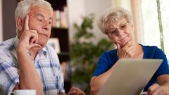 Seniorom už čoskoro štát vyplatí zvýšený rodičovský dôchodok. Poznáme výšku priemerného rodičovského dôchodku