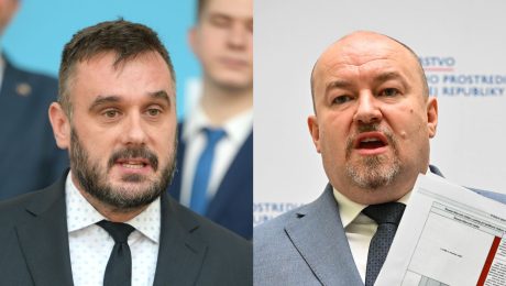 Na snímke europoslanec Michal Wiezik a poslanec SNS Rudolf Huliak.
