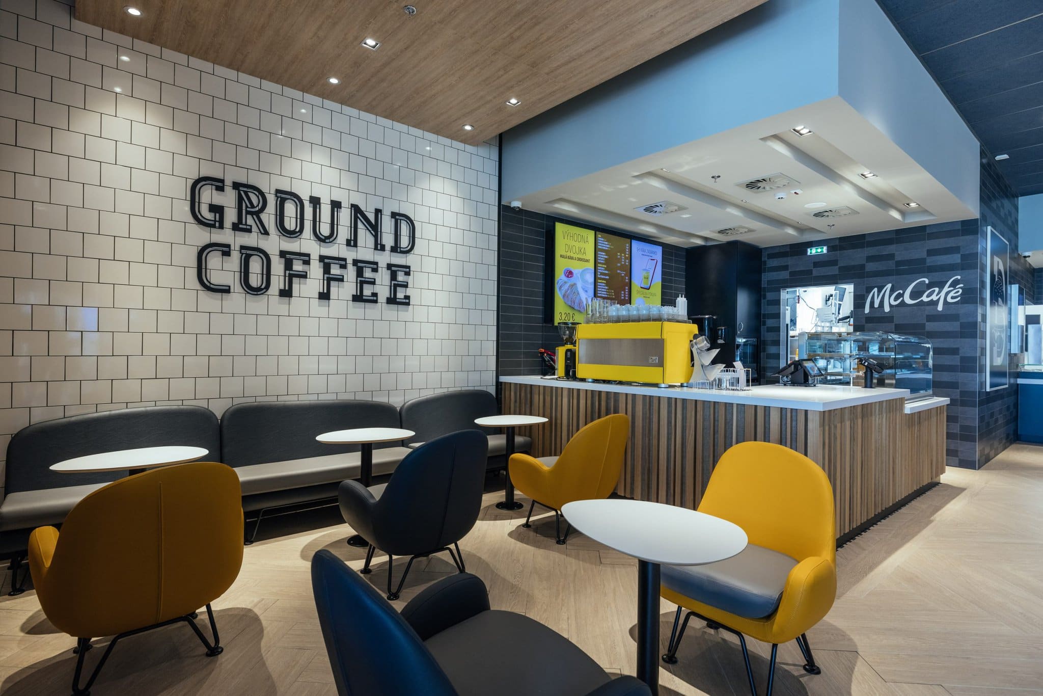 Interier_McD Pezinok