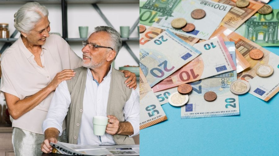 Staršia žena sa usmieva na staršieho muža a peniaze.