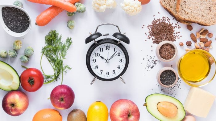 Žiadne jedlo aspoň 8 až 12 hodín denne. Vedci vyvracajú najväčší mýtus o chudnutí (NOVÁ ŠTÚDIA)