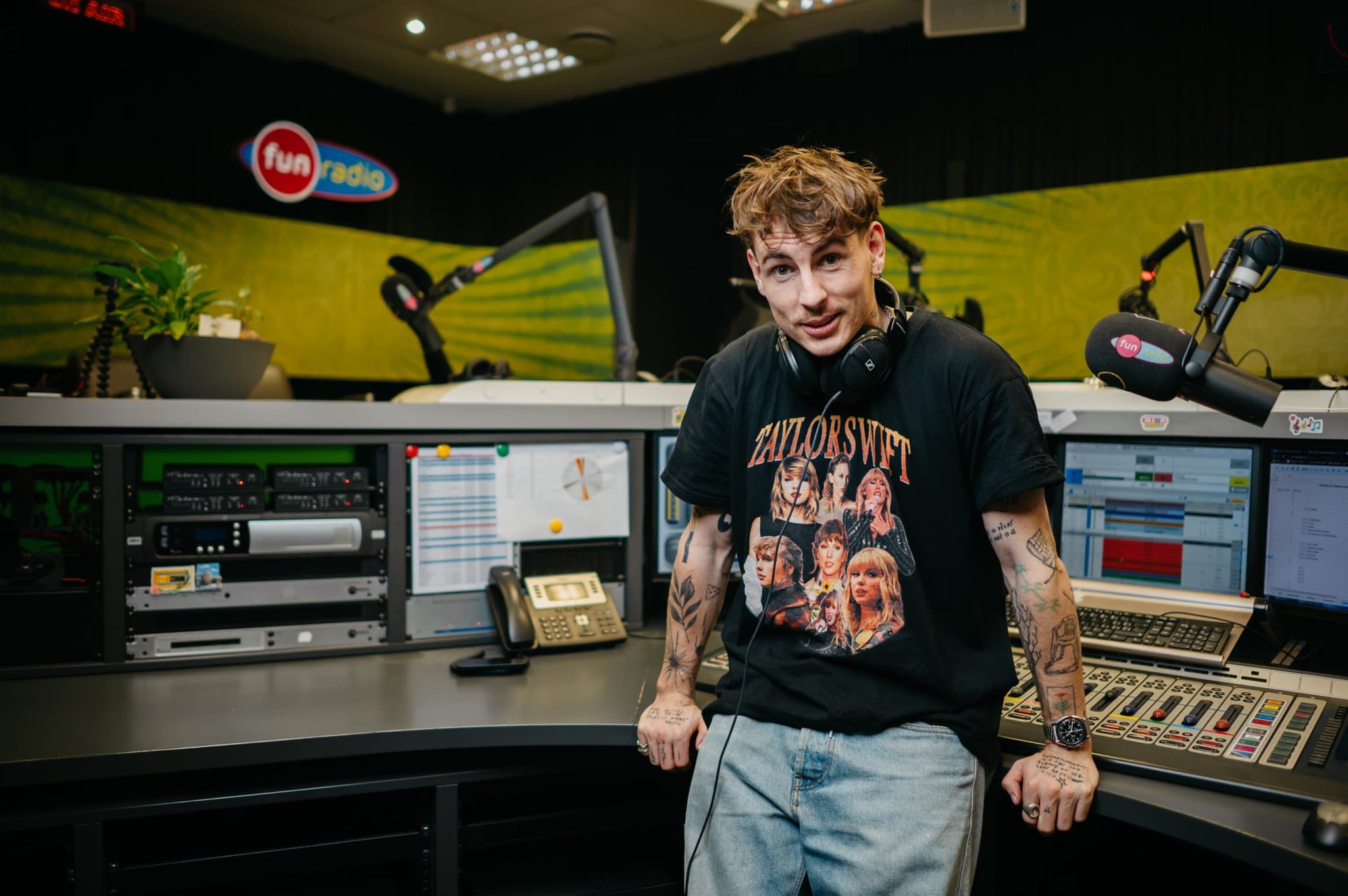 Funradio – moderator v zacviku – Expl0ited – Jakub Kovalík-253web