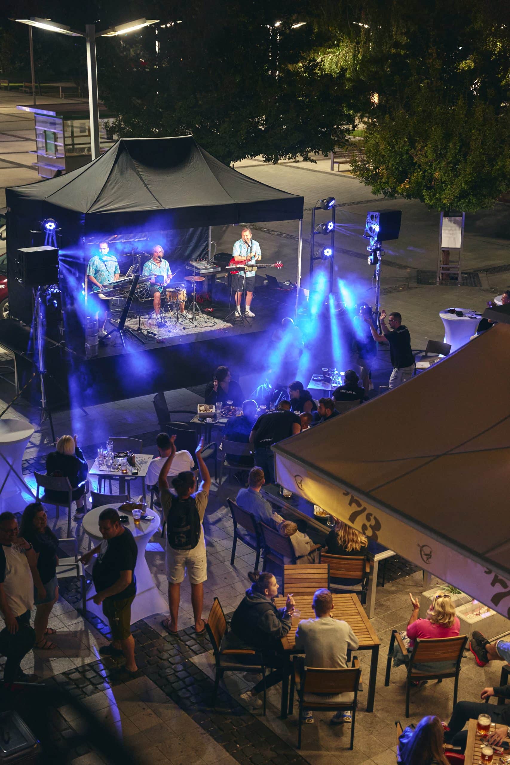 Haus – narodeniny 48 (1)