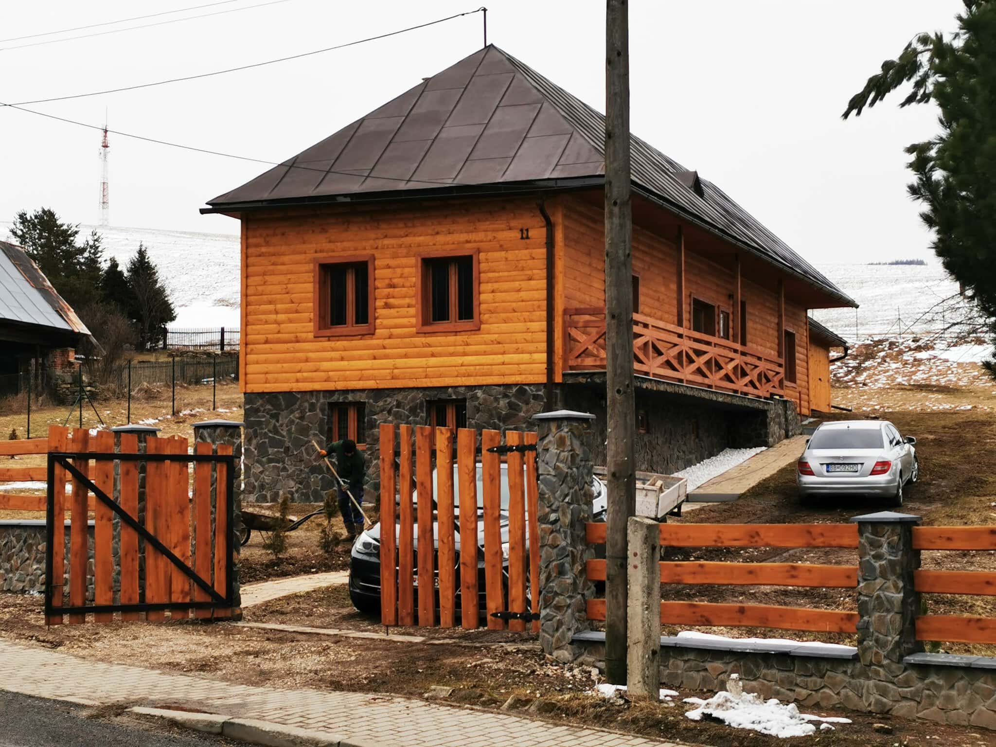 Rodný dom Mikuláša Černáka v Telgárte je čerstvo zrekonštruovaný a pripravený na jeho nasťahovanie. 