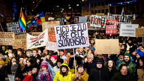 Na snímke opozičné protesty v Bratislave.