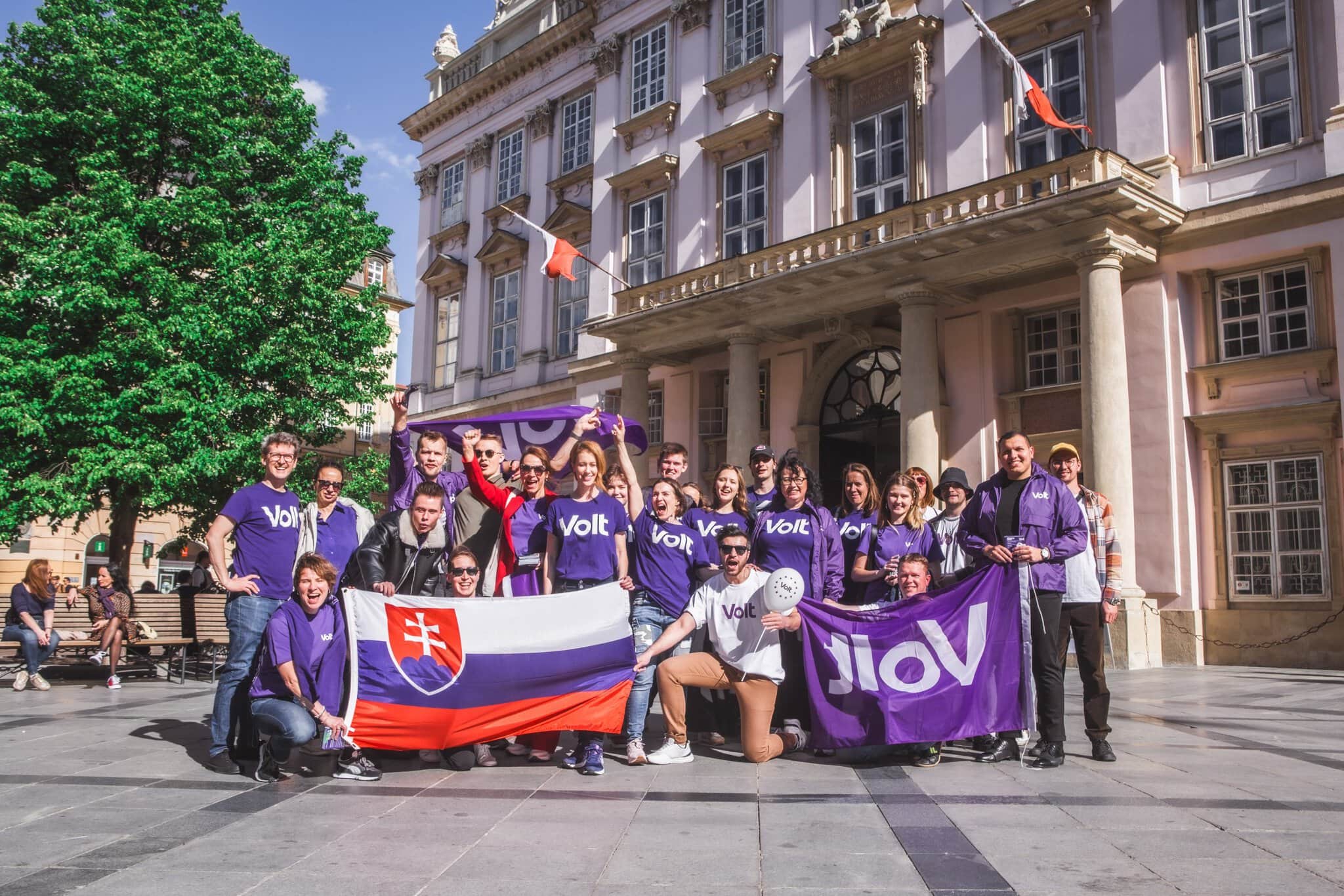 Členovia Volt Slovensko v Apríli 2024