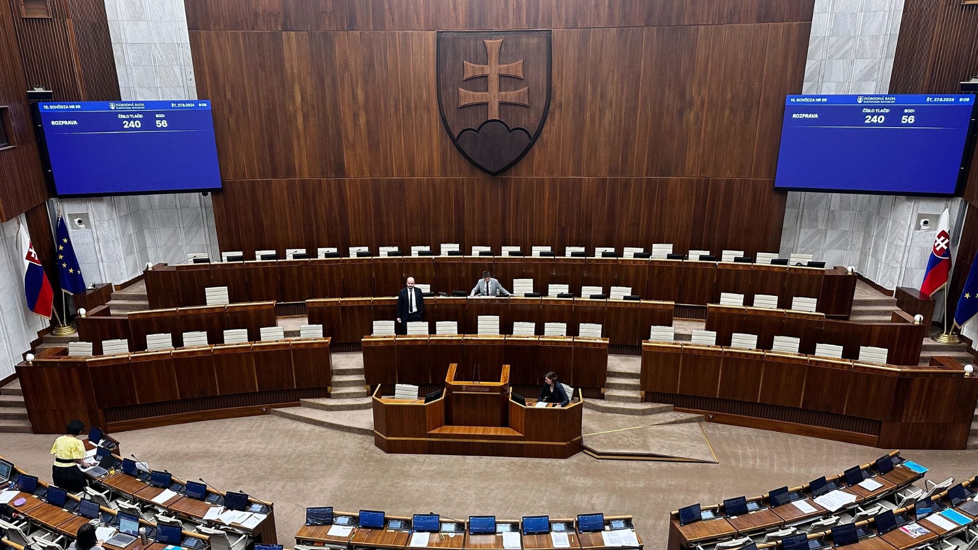 Schôdza parlamentu 27.6.