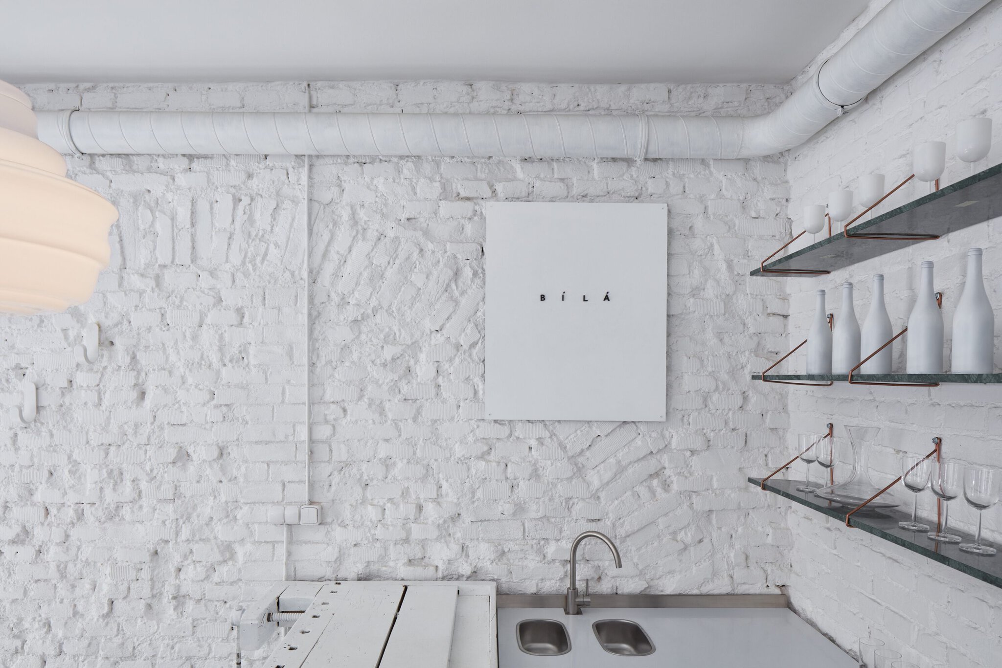 wine-bar-dvojka-jan-plechac_henry-wielgus-boysplaynice-03