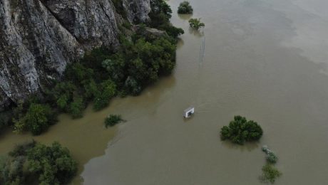 Hladina Dunaja na Devíne.