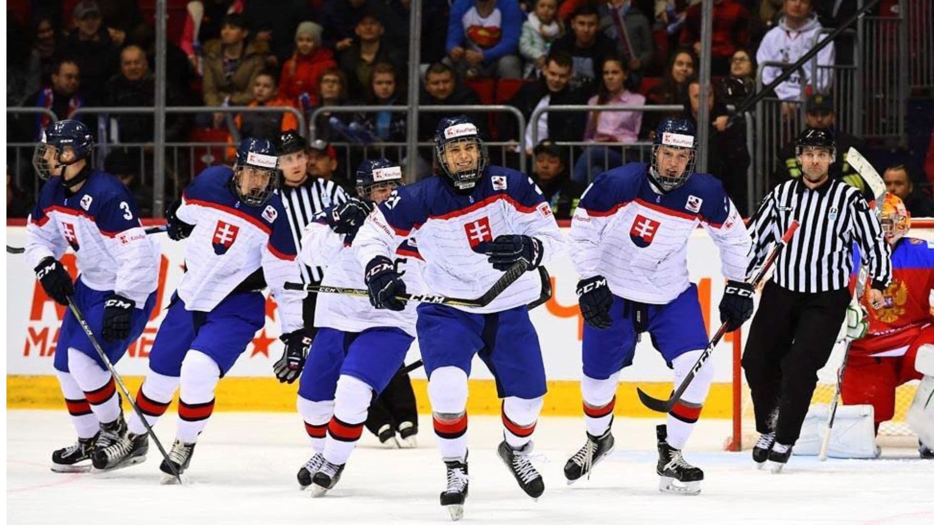 Na snímke mládežnícki slovenskí reprezentanti.