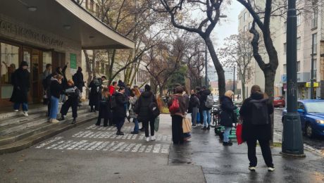 Evakuácia fakulty STU