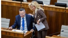 Na snímke Martina Šimkovičová a Ladislav Kamenický.