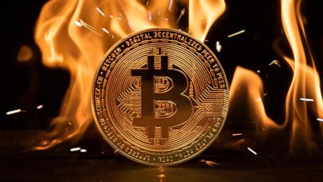 Bitcoin narazil na ekonomickú realitu