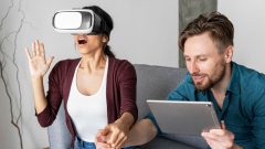 Muž, žena, metaverse