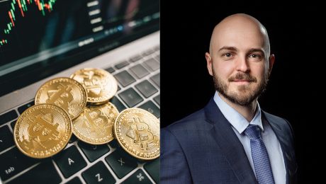 na snimke je analytik, ktory radi ako investovat