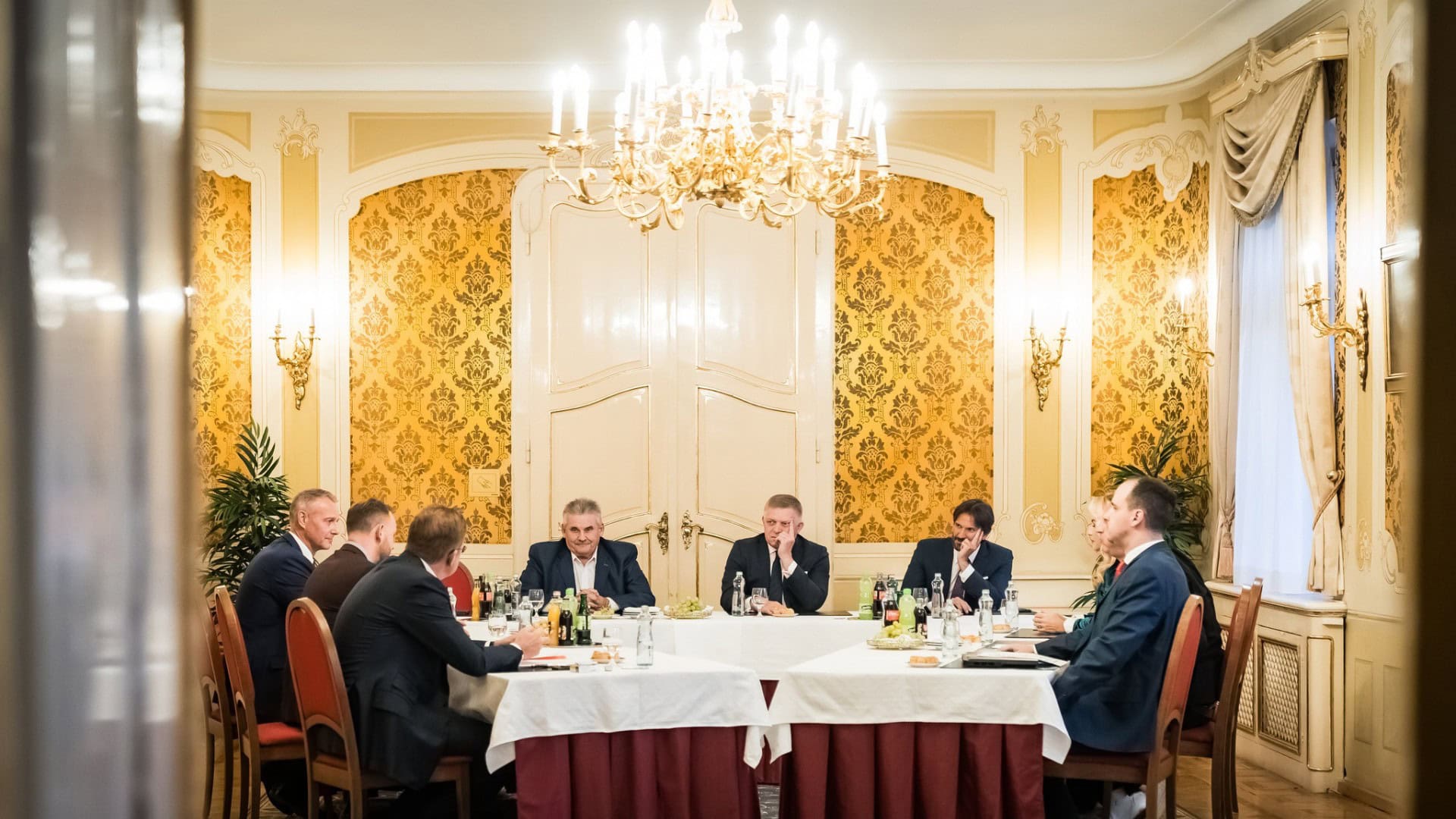 koaličná rada, rokovanie